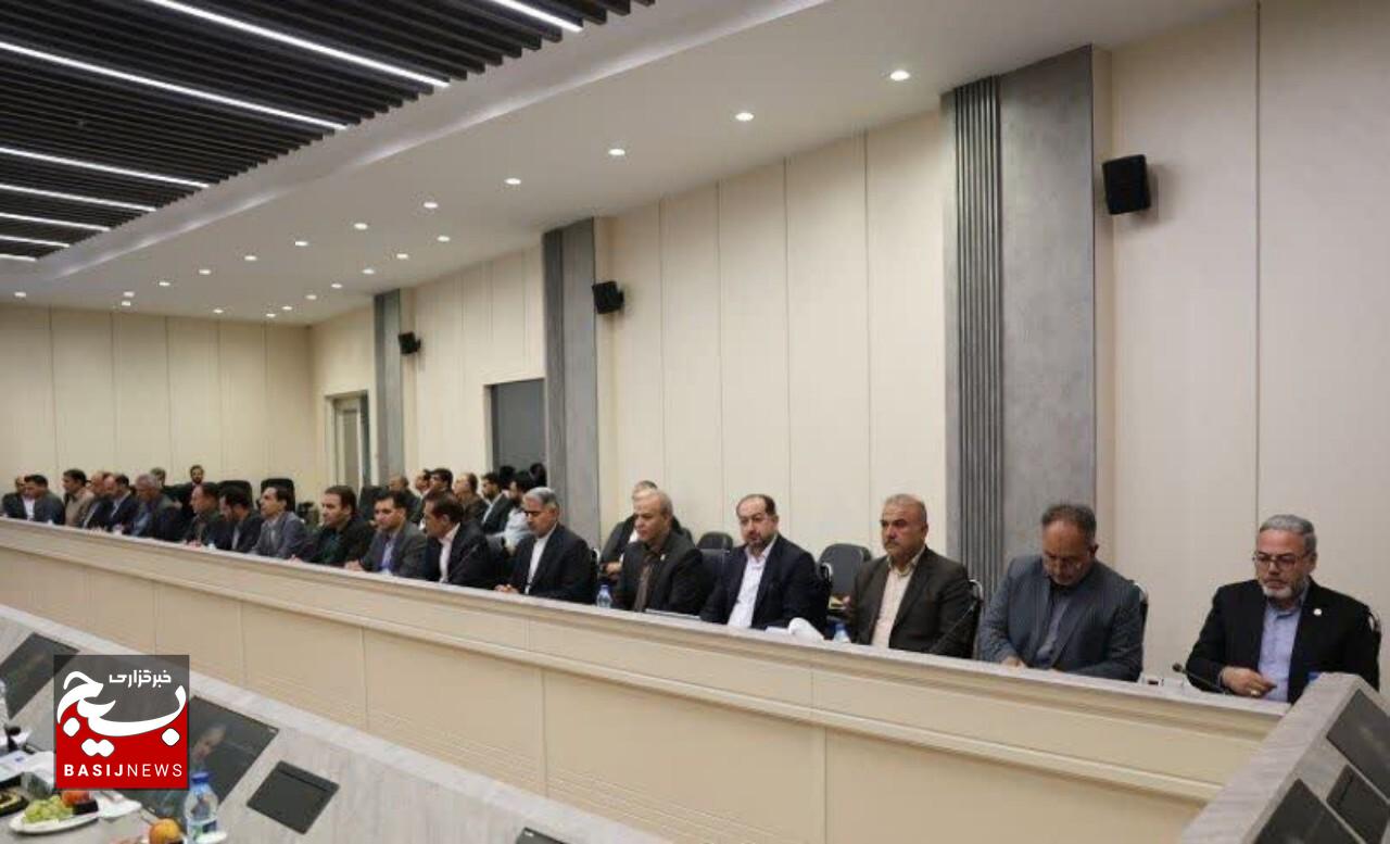 سند پیشرفت آموزشی استان خراسان جنوبی تدوین میشود /وزارت آموزش و پرورش به مناطق کمبرخوردار و مرزی کشور، نگاه ویژه دارد سند پیشرفت آموزشی استان خراسان جنوبی تدوین میشود /وزارت آموزش و پرورش به مناطق کمبرخوردار و مرزی کشور، نگاه ویژه دارد