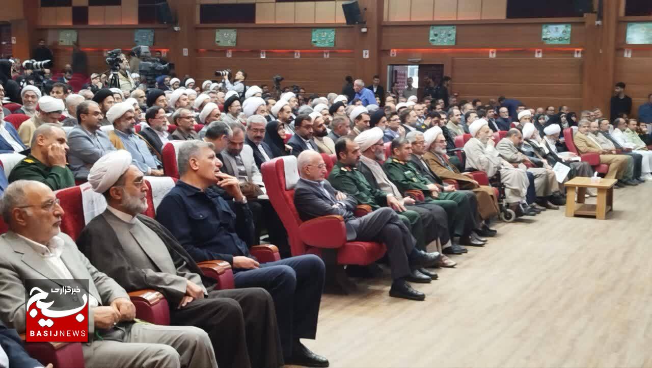 اقامه نماز، مسیر تحقق پاکی، وحدت و اخلاق در جامعه اسلامی است