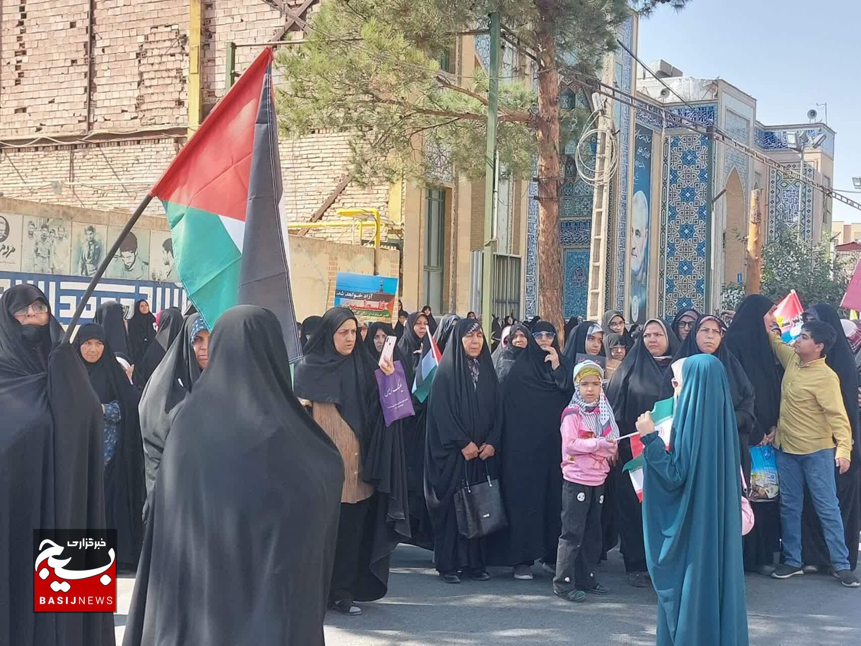 فریاد حمایت از غزه در کرمان؛ راهپیمایی جمعه نصر برگزار شد