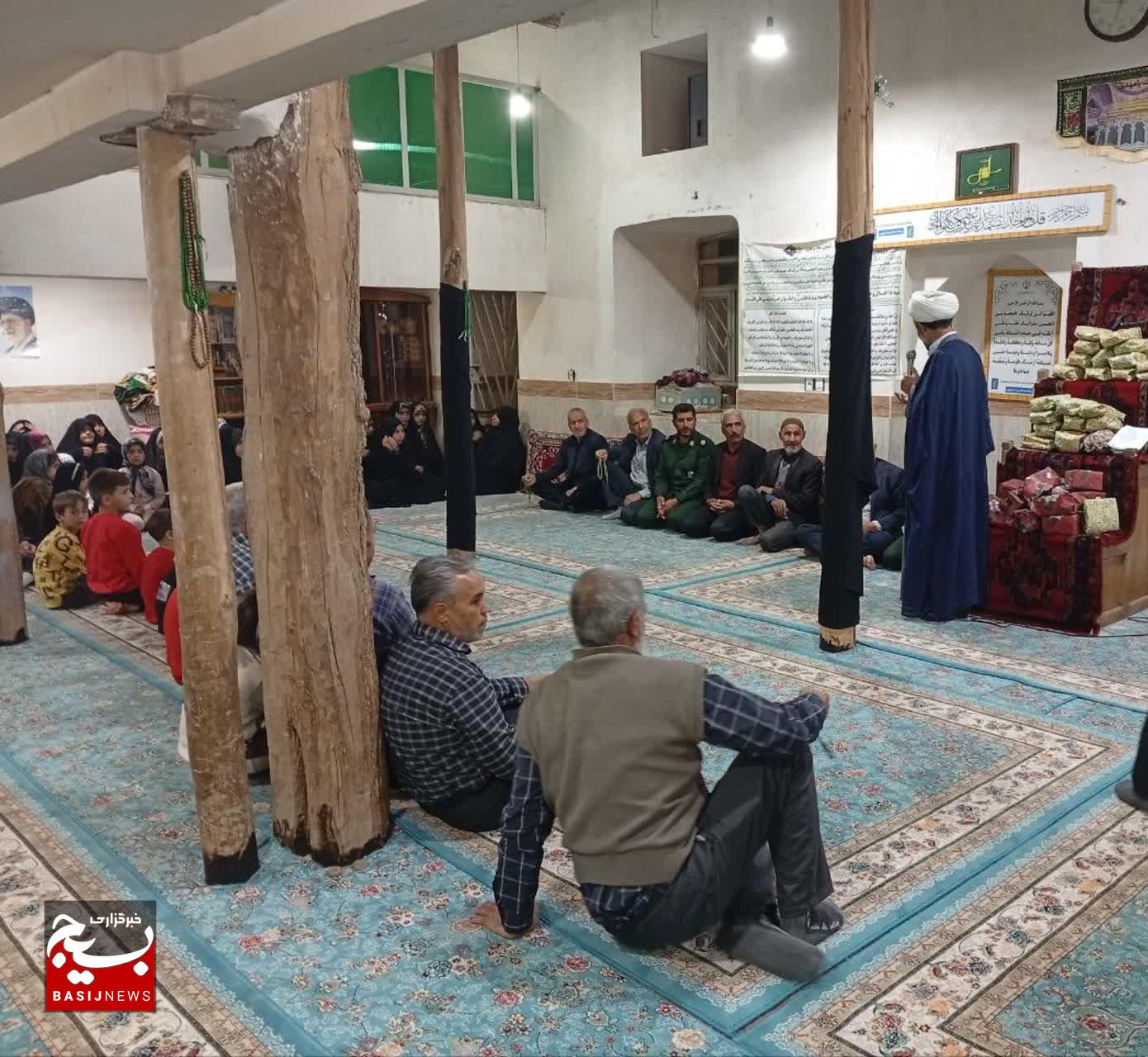 تجلیل از چهره های قرآنی روستای دشتک شهرستان آوج 