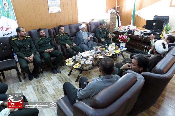 دیدار مسئولین سپاه کنگان با فرمانده انتظامی این شهرستان دیدار مسئولین سپاه کنگان با فرمانده انتظامی این شهرستان