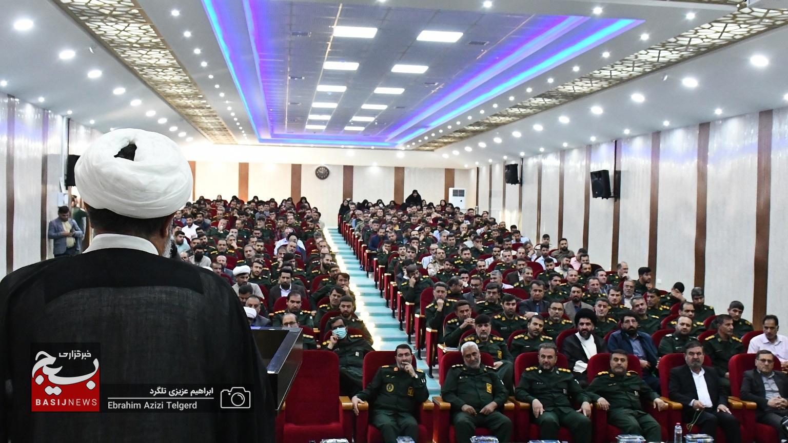 آیین معارفه جانشین و معاون هماهنگکننده سپاه فتح استان آیین معارفه جانشین و معاون هماهنگکننده سپاه فتح استان