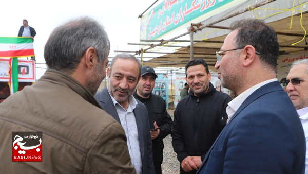 برگزاری همایش بزرگ پیادهروی خانواده به مناسبت هفته دفاع مقدس در اردبیل برگزاری همایش بزرگ پیادهروی خانواده به مناسبت هفته دفاع مقدس در اردبیل