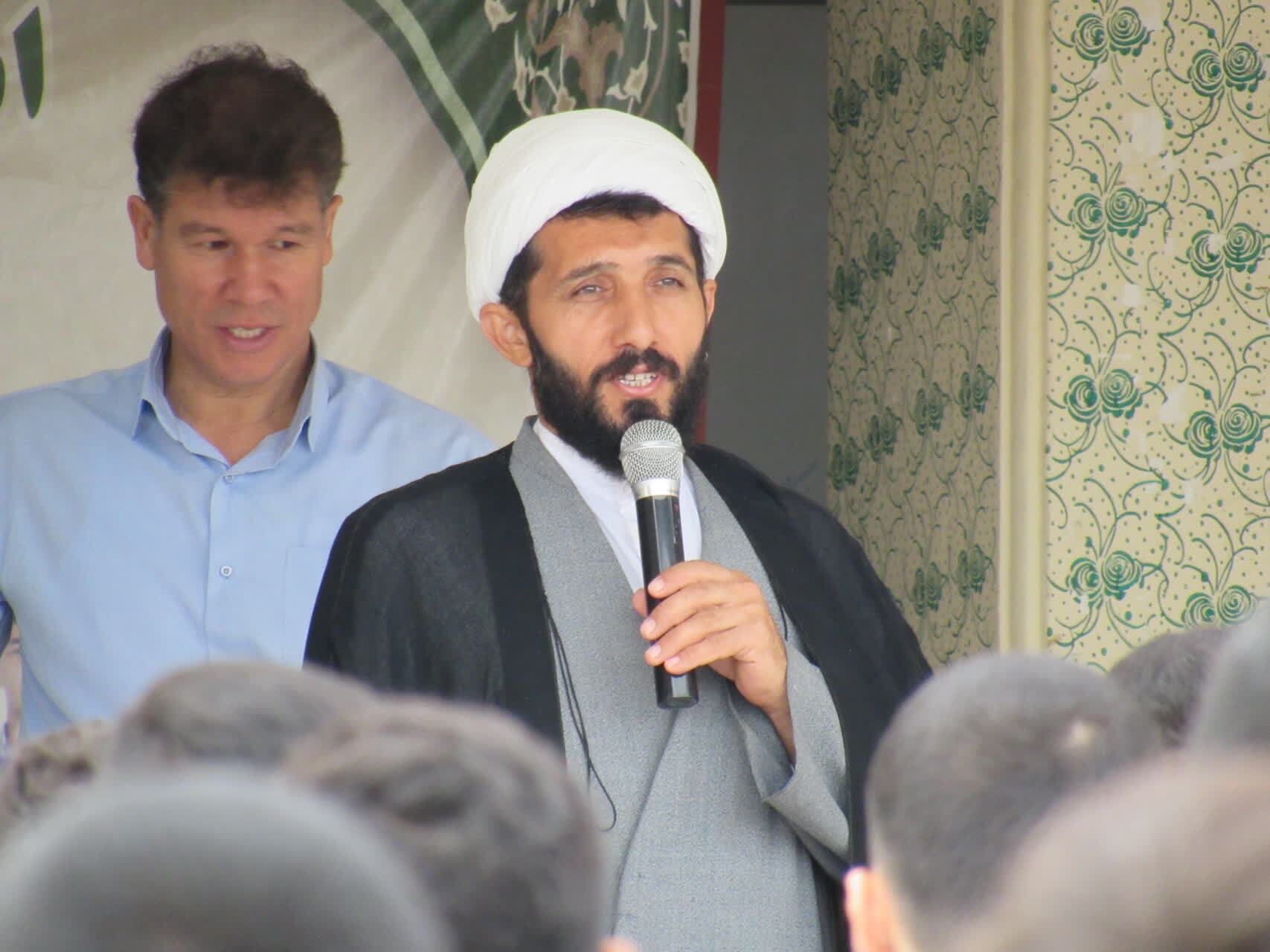 شهدا با نثار جان خود از انقلاب اسلامی پاسداری کردند/ دانش آموزان با کسب علم و دانش، پرچمدار اقتدار علمی کشور هستند شهدا با نثار جان خود از انقلاب اسلامی پاسداری کردند/ دانش آموزان با کسب علم و دانش، پرچمدار اقتدار علمی کشور هستند