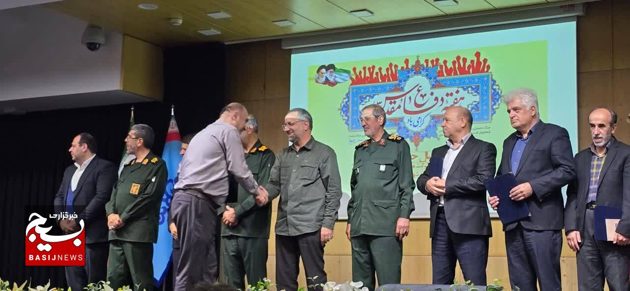 تجلیل از ایثارگران و گرامیداشت هفته دفاع مقدس در شرکت ملی صنایع پتروشیمی؛ از حضور سرداران تا فضاسازی حماسی
