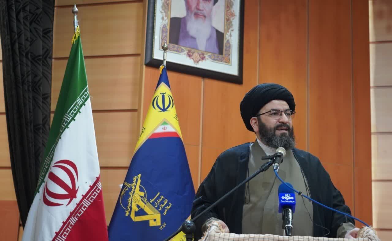 تفکر بسیجی موانع را رفع میکند و سدها را از میان برمیدارد تفکر بسیجی موانع را رفع میکند و سدها را از میان برمیدارد