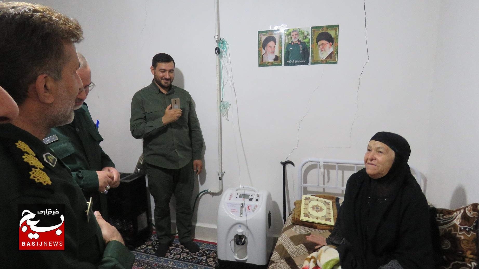 دیدار جمعی از فرماندهان سپاه با خانواده شهدای شهرستان بویراحمد دیدار جمعی از فرماندهان سپاه با خانواده شهدای شهرستان بویراحمد