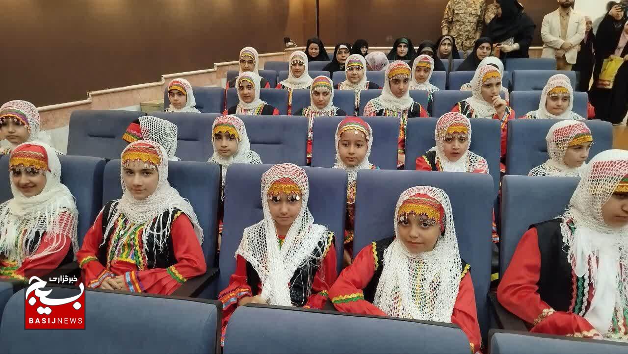 سرودهای انقلابی باید امیدآفرین و در خدمت فرهنگ مقاومت باشند