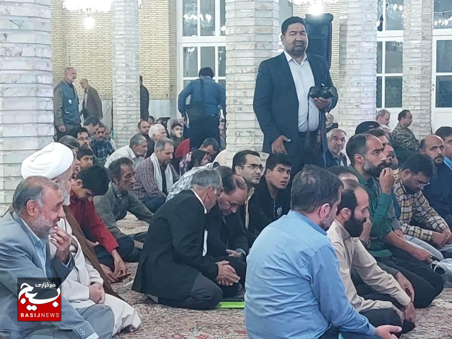 برگزاری مراسم بزرگداشت ۲۴ مهر و یادواره شهیدان باقدرت و یزدان‌شناس در مسجد جامع کرمان