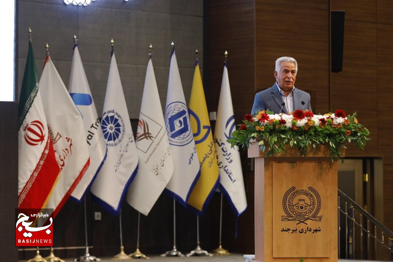 ایران و افغانستان میتوانند ظرفیتهای طبیعی خود را به ثروت مشترک تبدیل کنند/ ضرورت بازنگری در مسیرهای ارتباطی و تراز تجاری دو کشور ایران و افغانستان میتوانند ظرفیتهای طبیعی خود را به ثروت مشترک تبدیل کنند/ ضرورت بازنگری در مسیرهای ارتباطی و تراز تجاری دو کشور