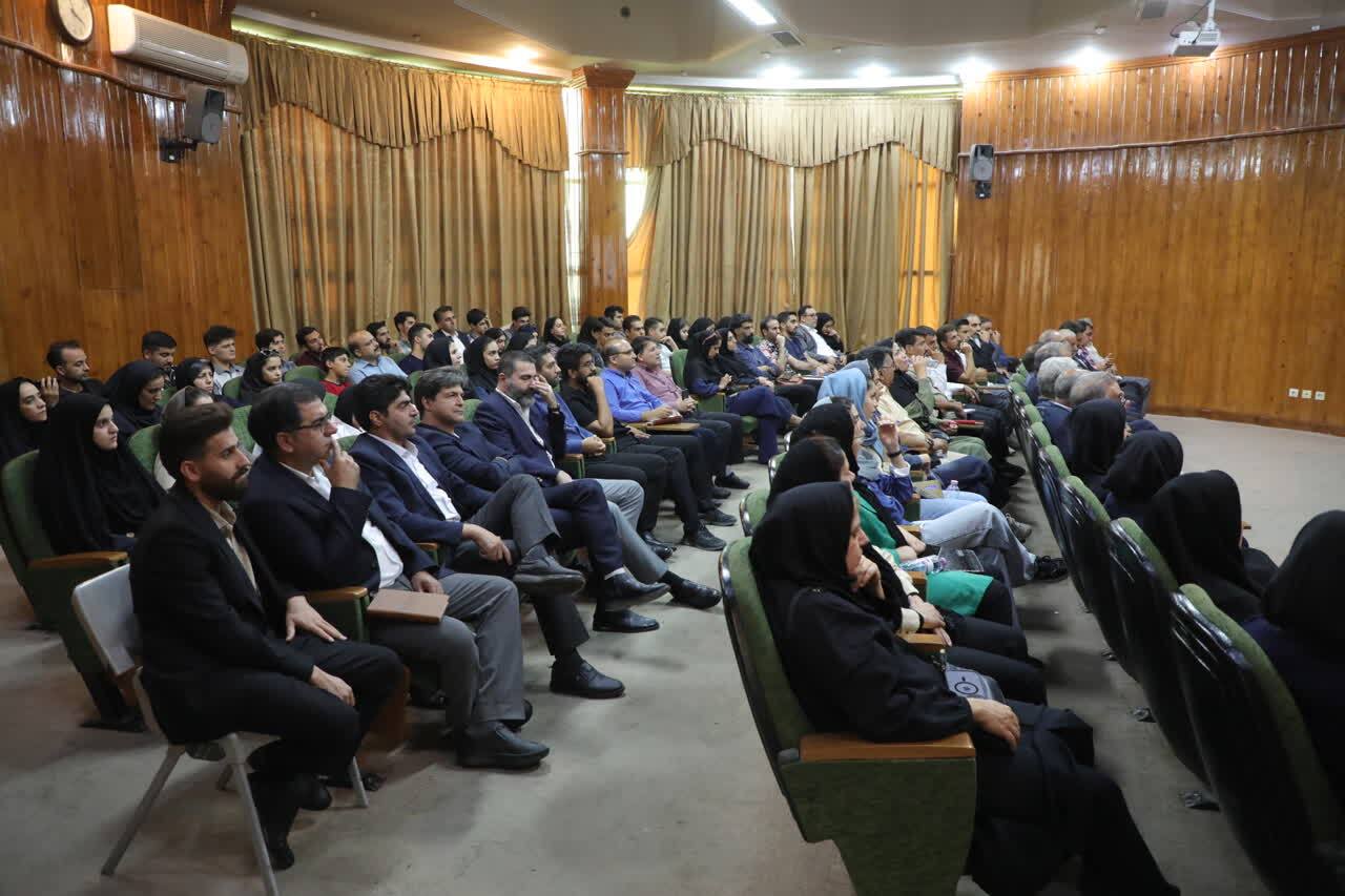 برگزاری همایش تخصصی «ترویج و تعمیق منش پهلوانی ویژه مربیان، داوران و ورزشکاران در یزد + تصاویر