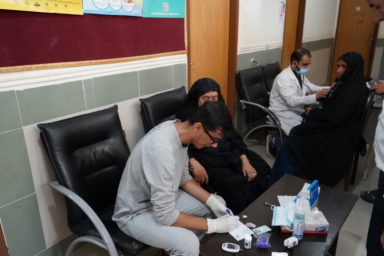 شیرینی خدمت دانشجویان جهادگر بسیجی دانشگاه علوم‌پزشکی یاسوج در رود تلخ