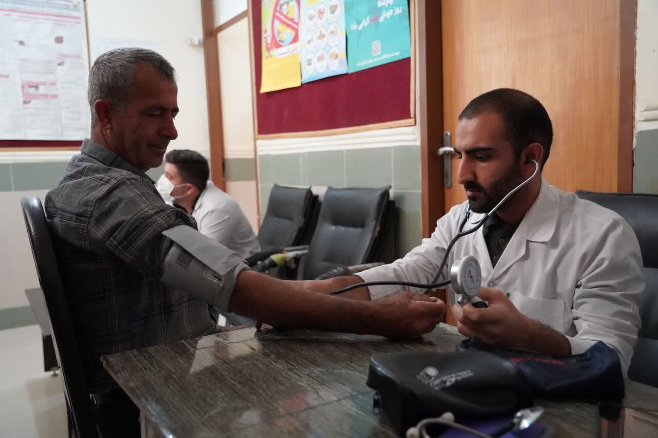 شیرینی خدمت دانشجویان جهادگر بسیجی دانشگاه علوم‌پزشکی یاسوج در رود تلخ