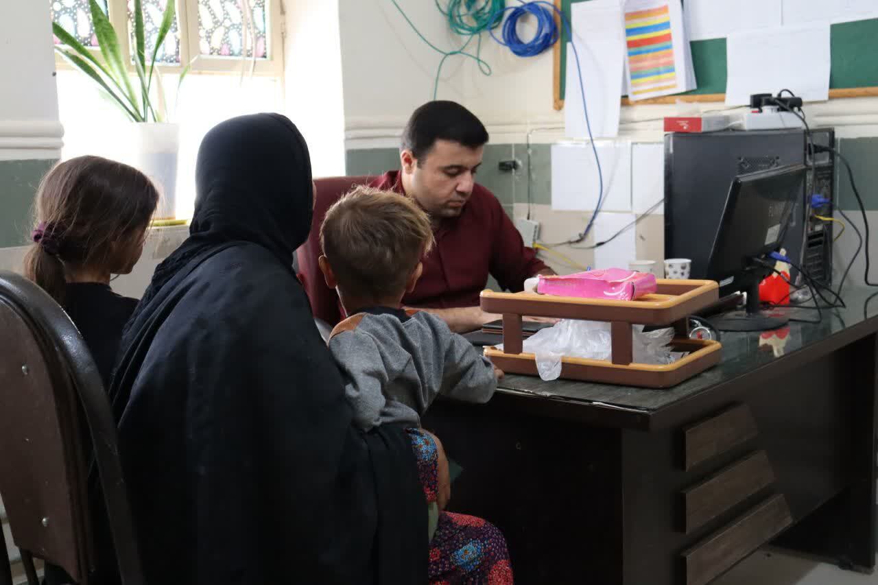 شیرینی خدمت دانشجویان جهادگر بسیجی دانشگاه علوم‌پزشکی یاسوج در رود تلخ