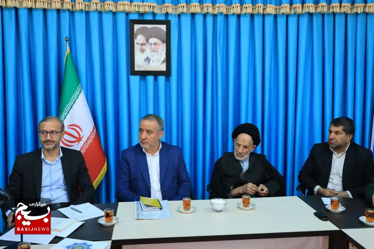 نشاط اجتماعی در چارچوب فرهنگ و هویت دینی تقویت شود