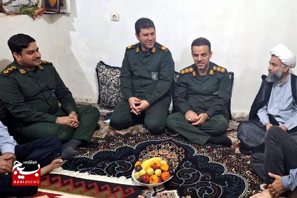 ادای احترام جانشین فرماندهی سپاه کنگان به دو شهید کنگانی