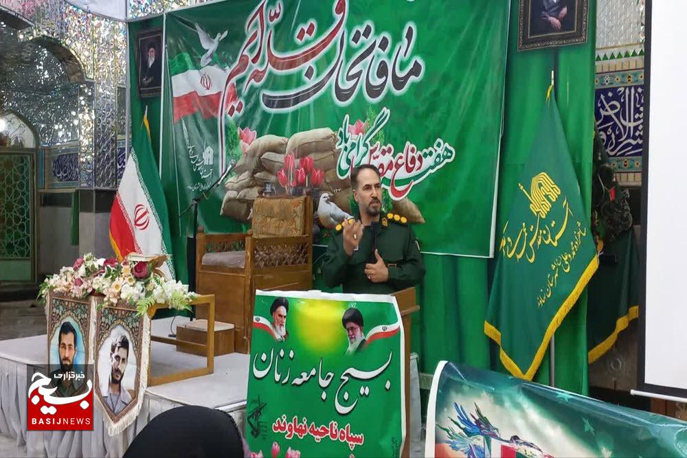 دشمنان نظام برای بیاثر کردن خون شهدا تلاش میکنند
