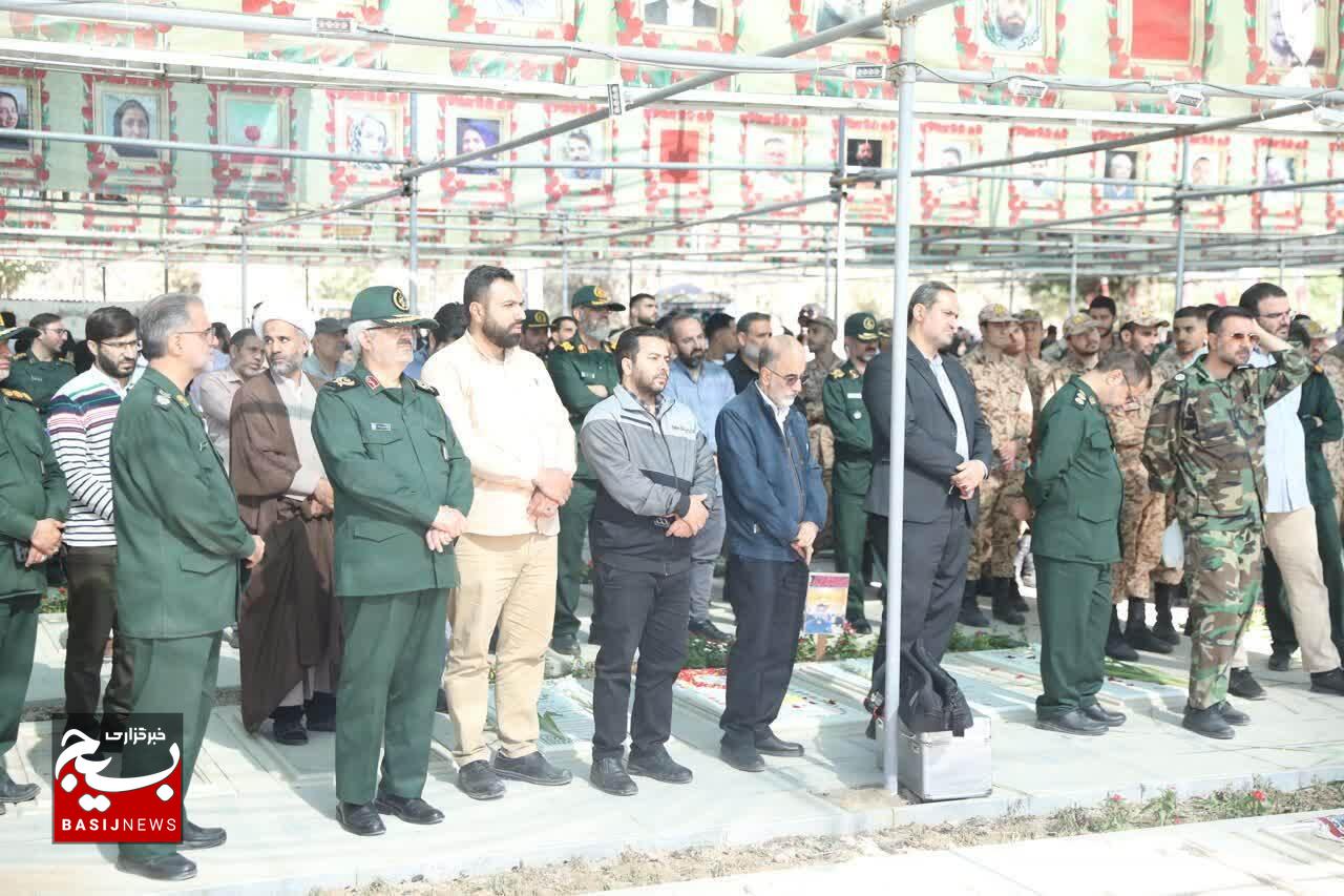 مراسم غبارروبی و زیارت شهدای اقتدار بسیج در جنگ تحمیلی ۱۲ روزه