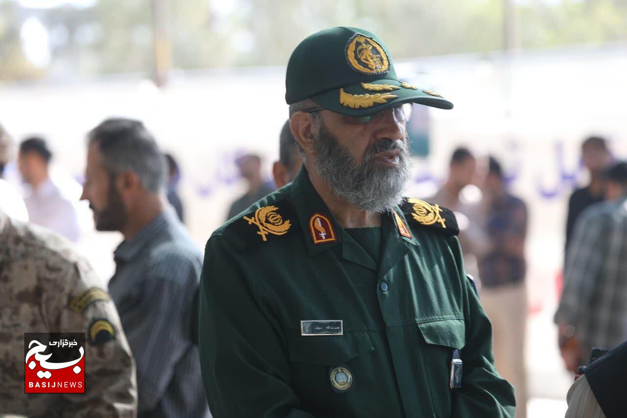 مراسم غبارروبی و زیارت شهدای اقتدار بسیج در جنگ تحمیلی ۱۲ روزه