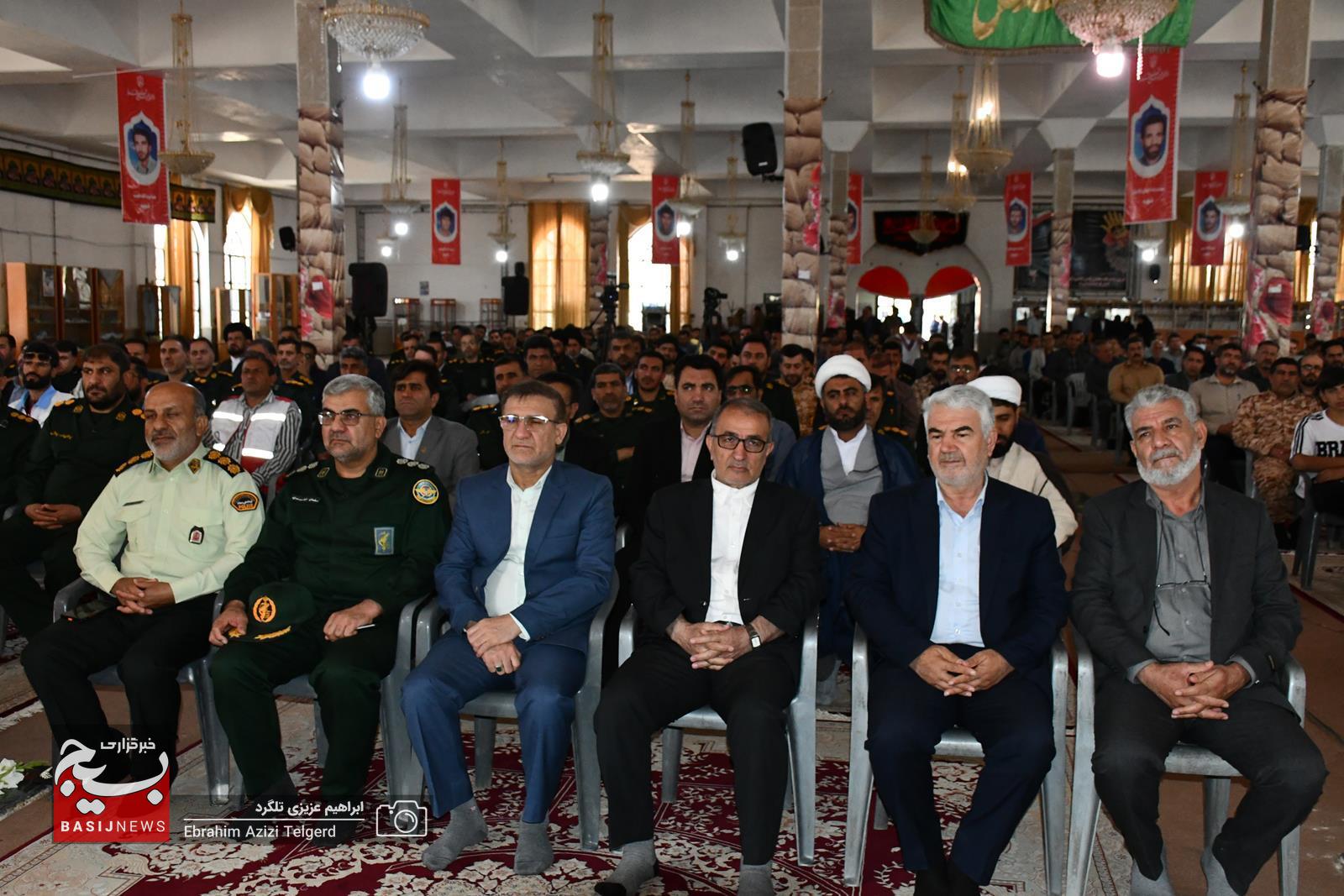 برگزاری آیین میهمانی لاله ها و عطرافشانی قبور مطهر شهدا در یاسوج