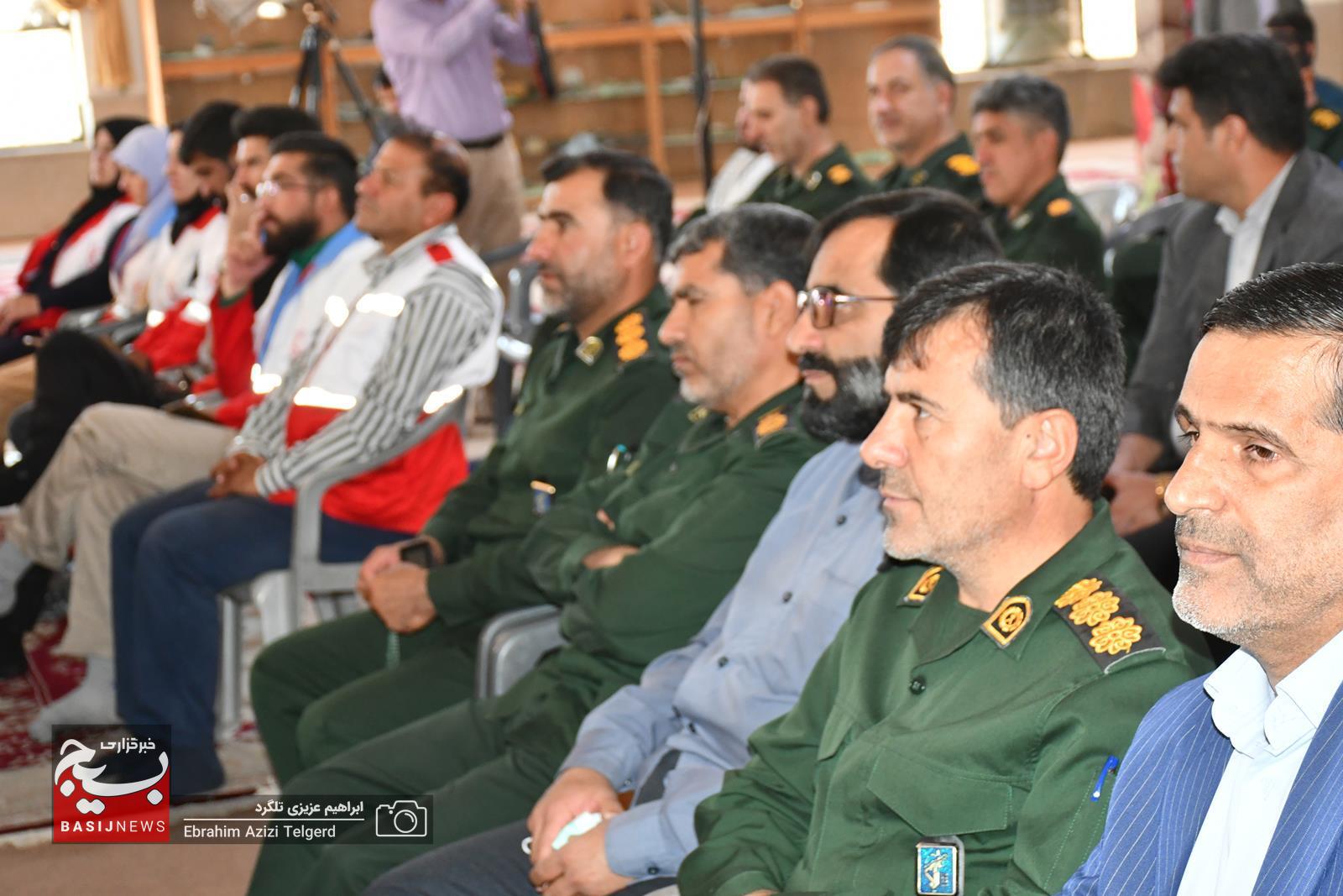 برگزاری آیین میهمانی لاله ها و عطرافشانی قبور مطهر شهدا در یاسوج