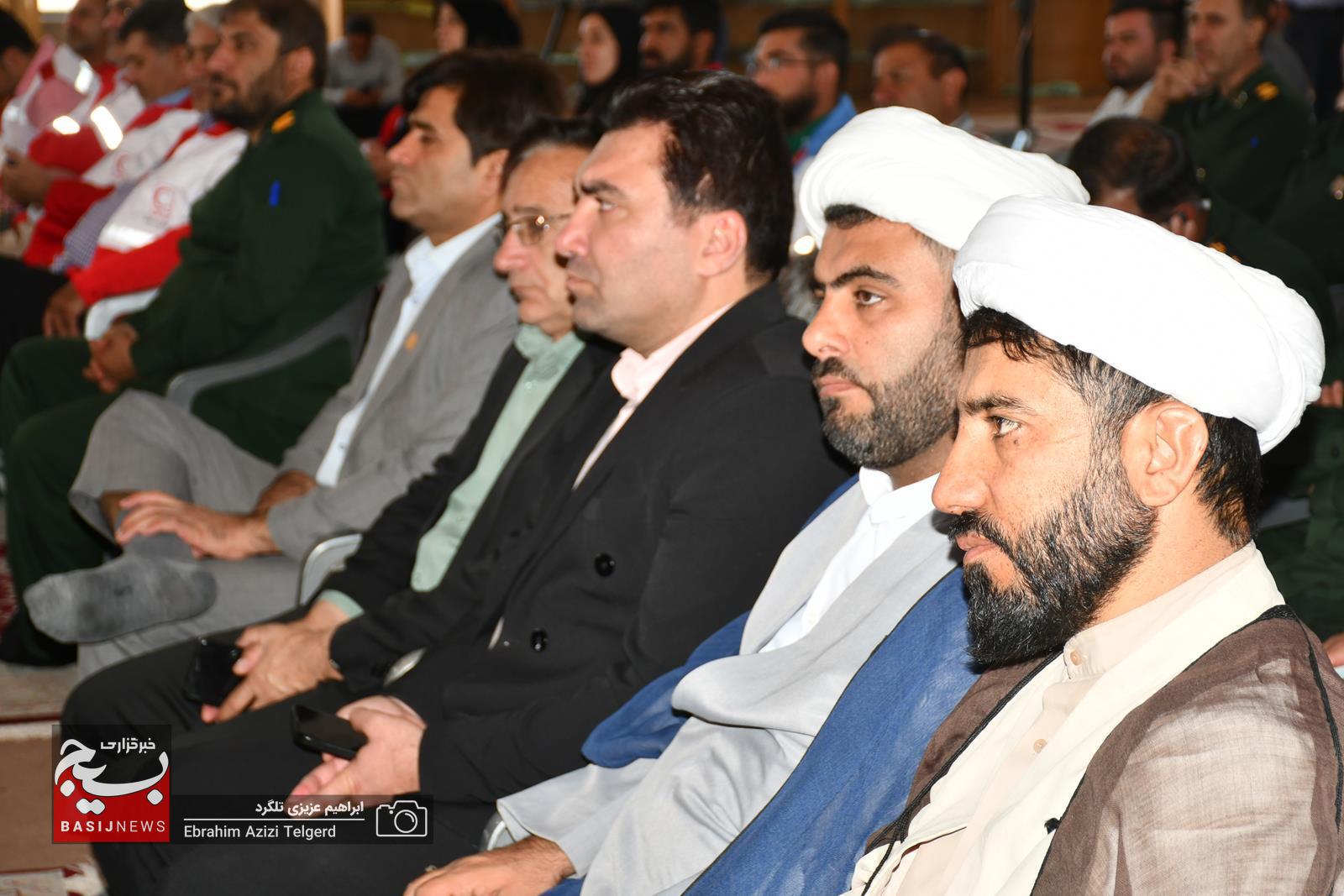 برگزاری آیین میهمانی لاله ها و عطرافشانی قبور مطهر شهدا در یاسوج