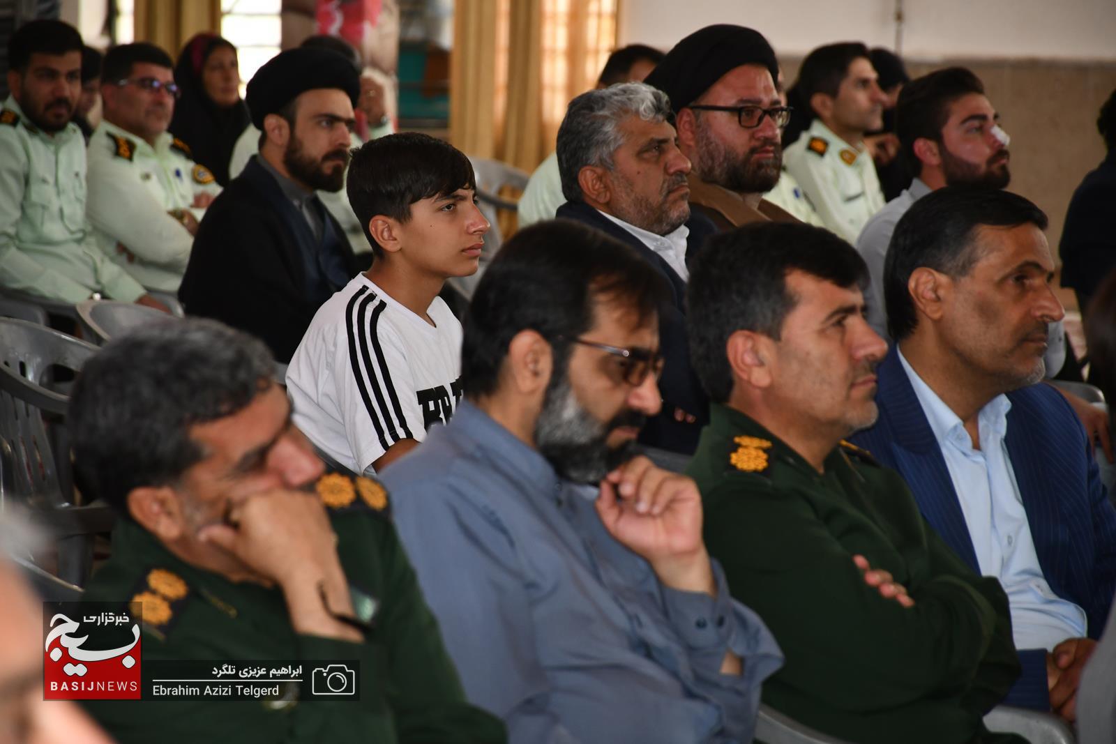 برگزاری آیین میهمانی لاله ها و عطرافشانی قبور مطهر شهدا در یاسوج