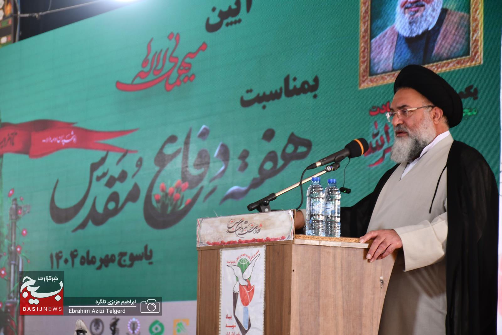 برگزاری آیین میهمانی لاله ها و عطرافشانی قبور مطهر شهدا در یاسوج