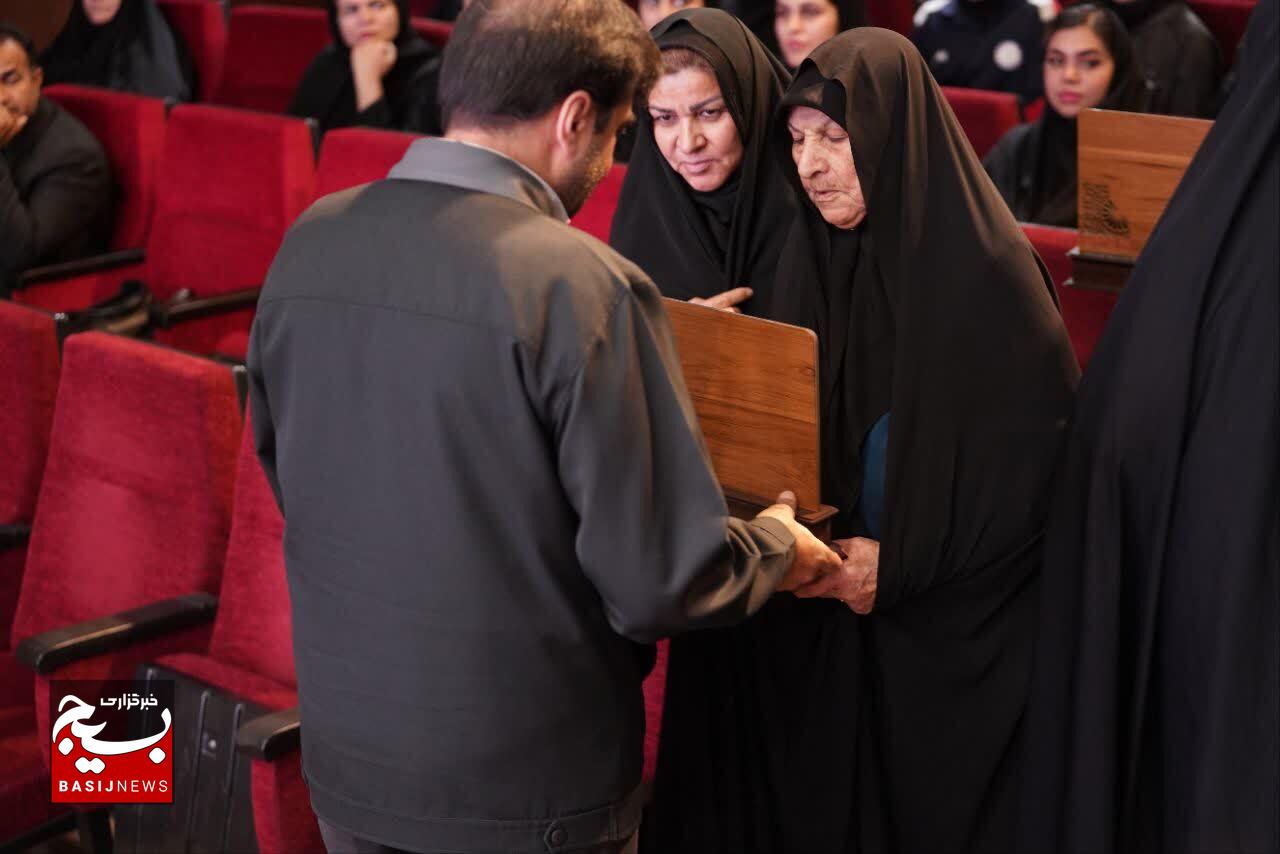 گردهمایی منتخبین قهرمانان و ورزشکاران بسیجی استان کرمان