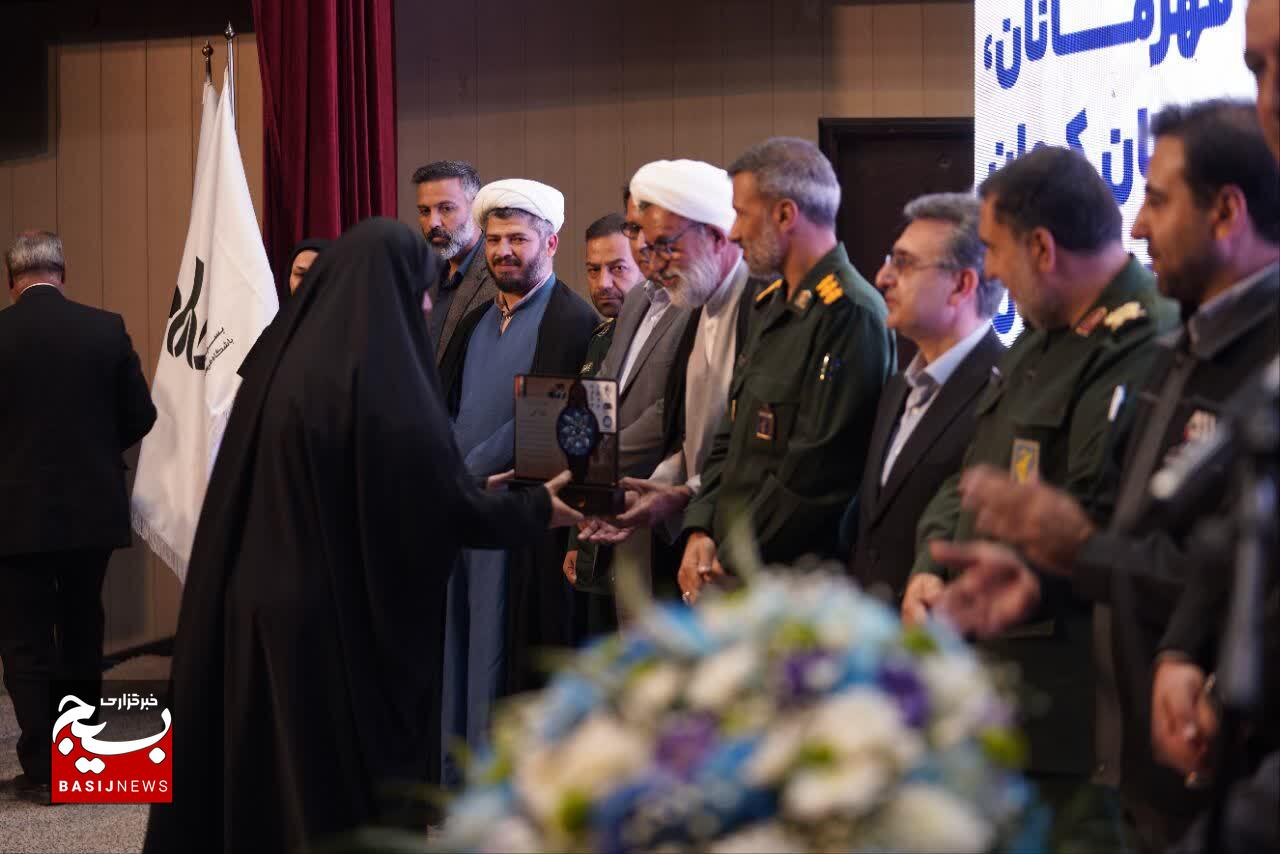 گردهمایی منتخبین قهرمانان و ورزشکاران بسیجی استان کرمان