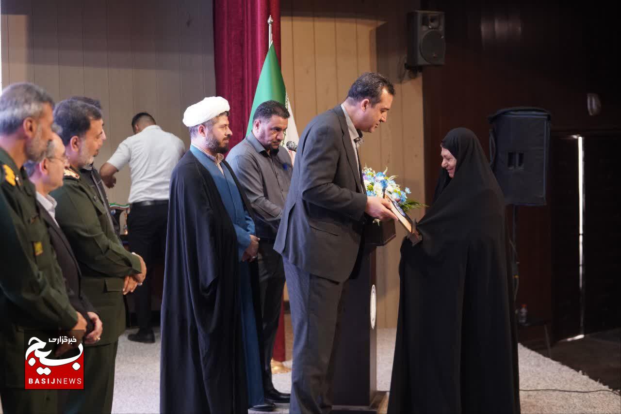 گردهمایی منتخبین قهرمانان و ورزشکاران بسیجی استان کرمان