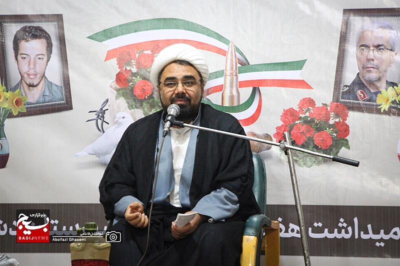 راز پیروزی ما در دفاع مقدس، ماهیت الهی مبارزات بود