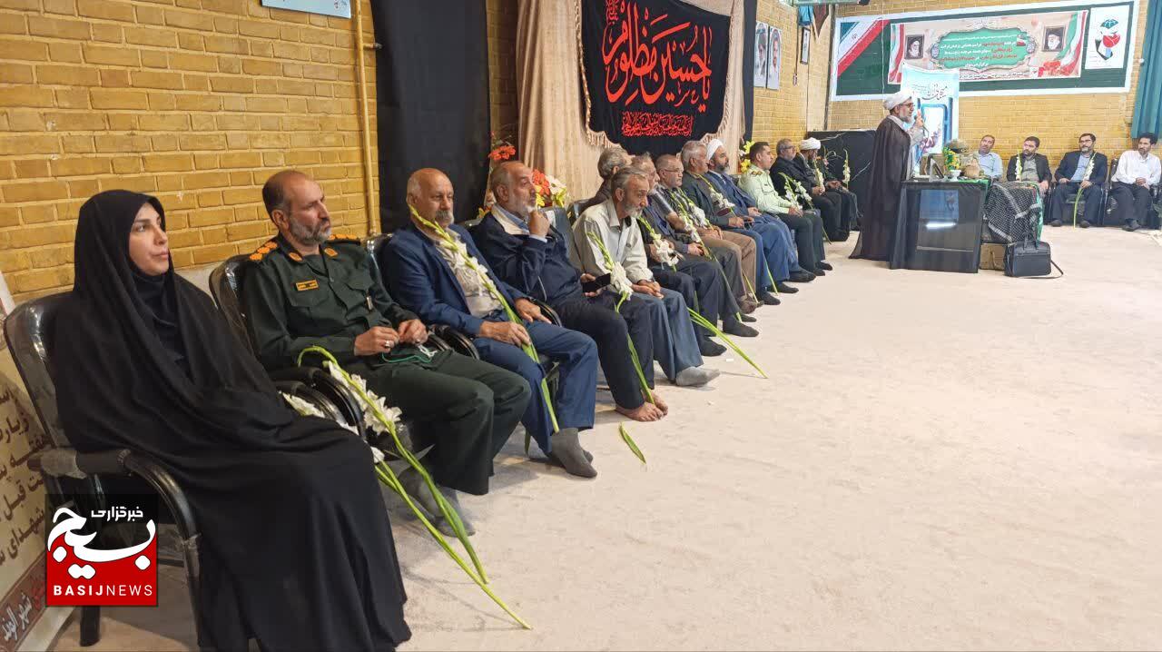 وحدت کلمه و هدایت الهی، عوامل پیروزی ایران در دفاع مقدس