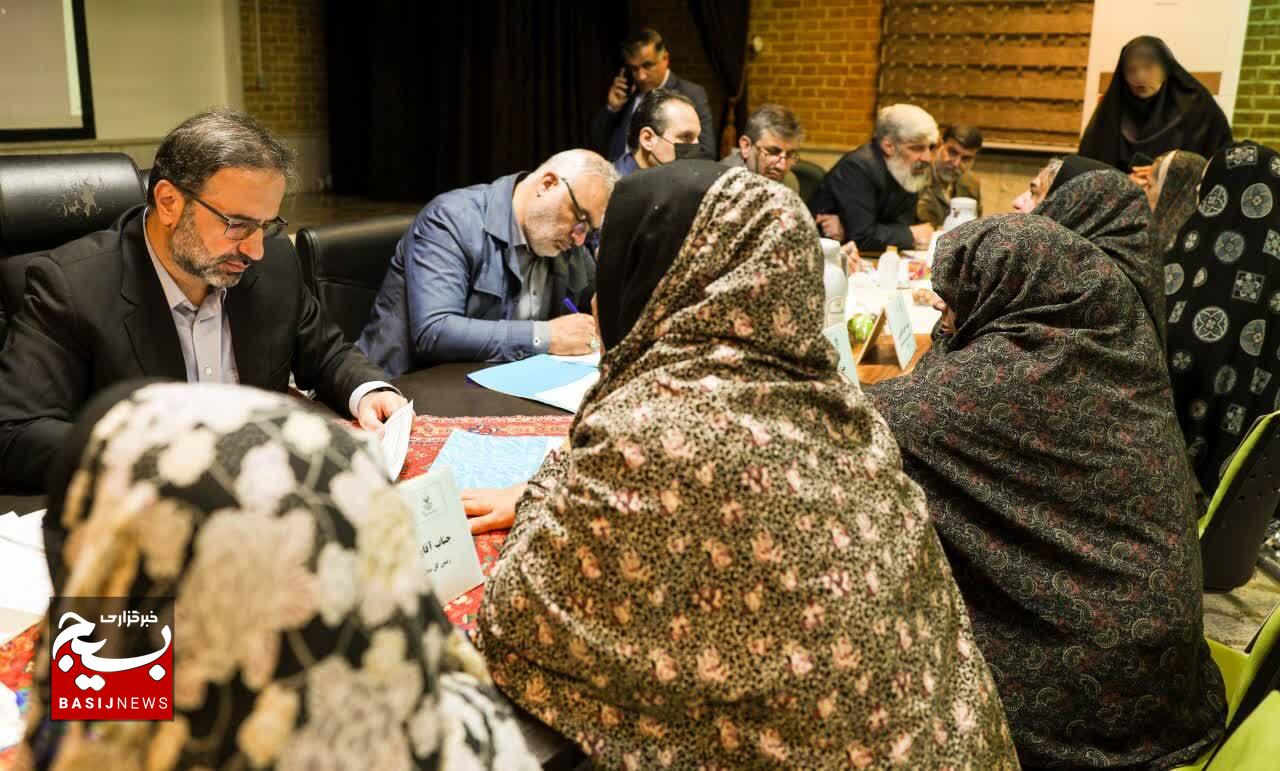آزادی و اعطای مرخصی به ۵۳ زندانی در جریان بازدید رئیس کل و قضات دادگستری استان البرز، از بند نسوان ندامتگاه شهرستان فردیس