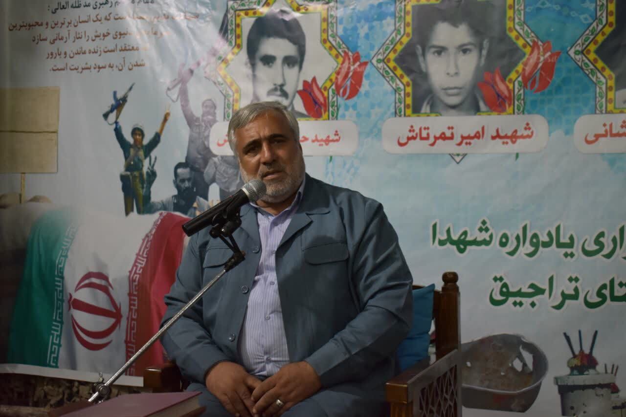 انقلاب اسلامی با انتقال پیام شهدا در جامعه تضمین می شود/ راز ماندگاری انقلاب ،توکل به خدا،پای کار بودن مردم و در میدان بودن مردم است