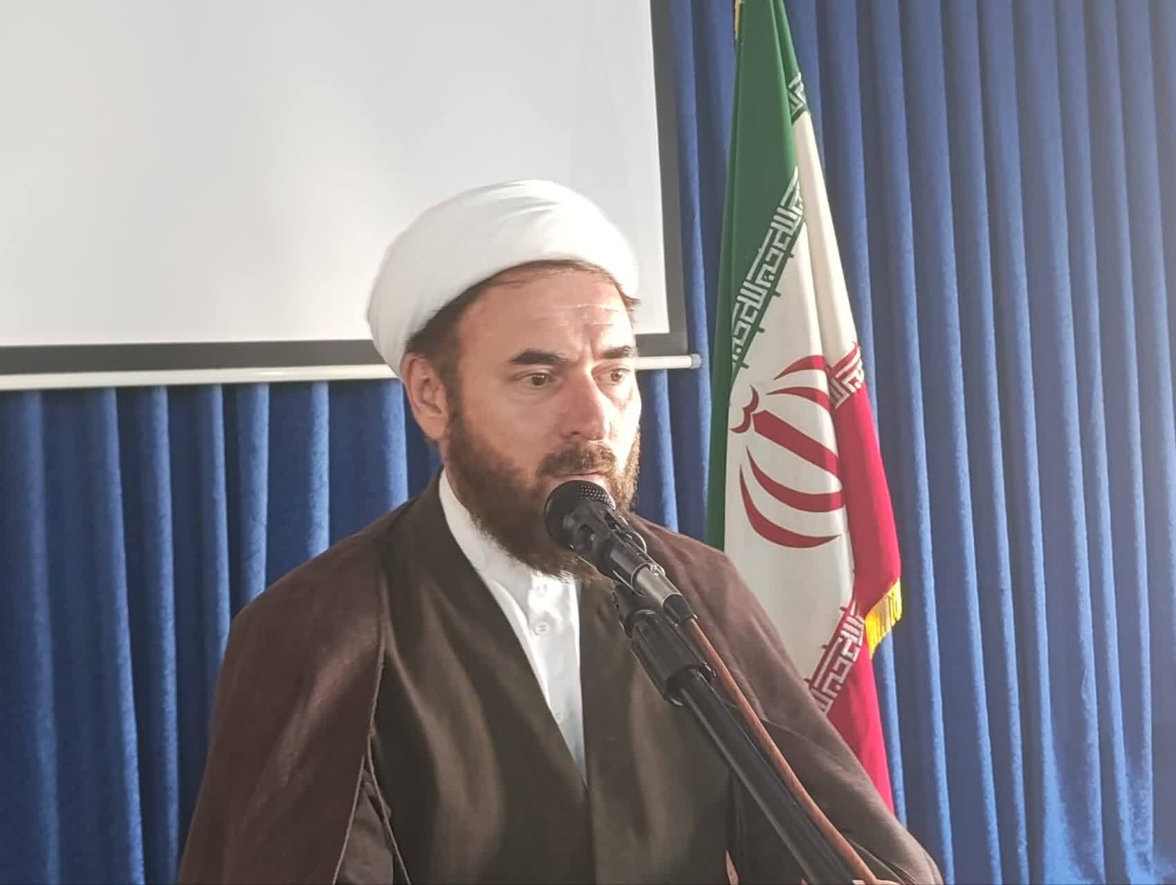 جوانان سرنوشت جنگ را تعیین کردند/قدر جوانی خود را بدانید و نگذارید دشمنان شما را مشغول مسائل حاشیه‌ای کند