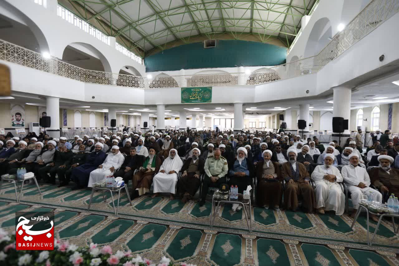 مراسم تکریم و معارفه مسئول دفتر نمایندگی ولی فقیه در سپاه امام سجاد (ع) استان هرمزگان