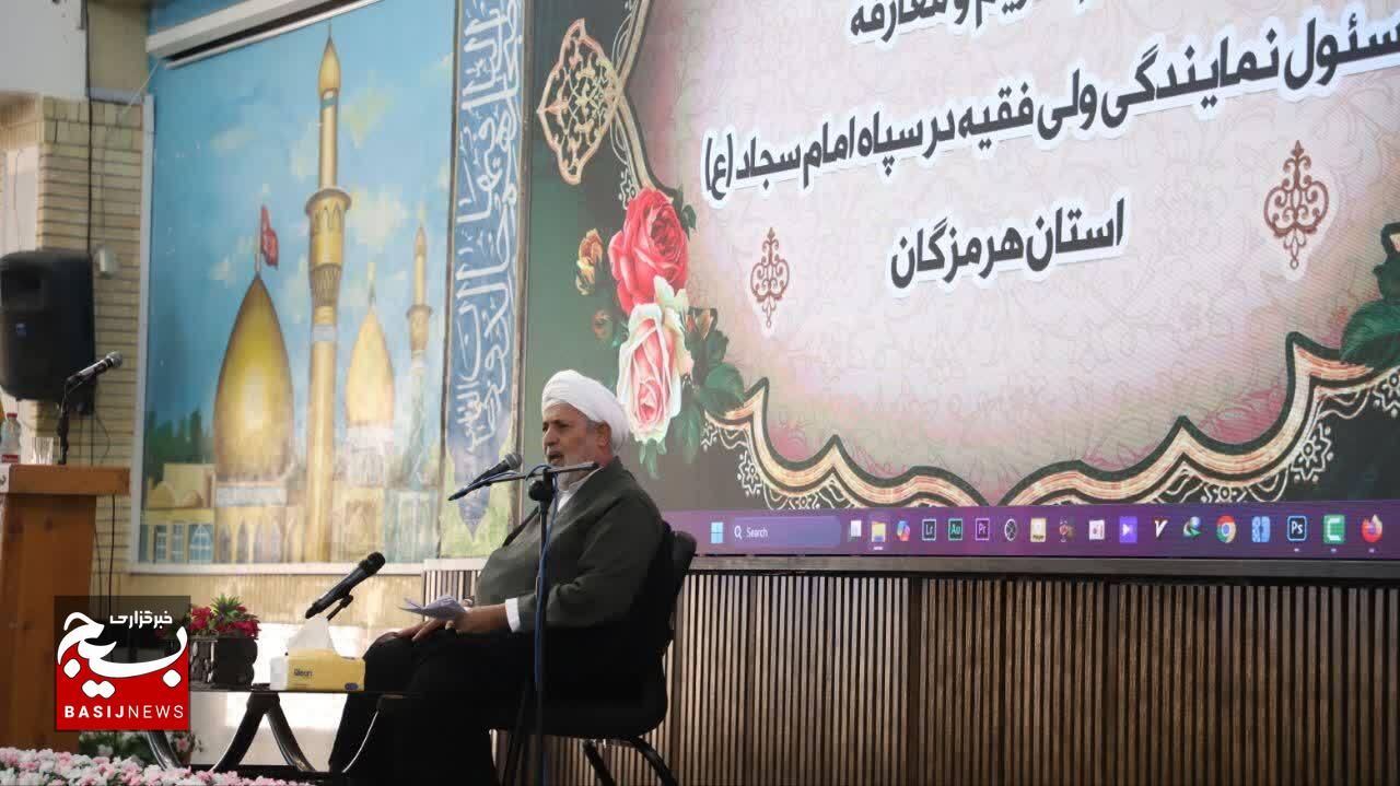 مراسم تکریم و معارفه مسئول دفتر نمایندگی ولی فقیه در سپاه امام سجاد (ع) استان هرمزگان