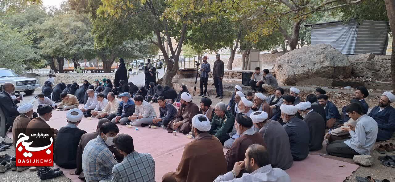 برگزاری همایش پیاده‌روی خانوادگی و تجلیل از طلاب و روحانیون رزمنده و جانباز در یاسوج