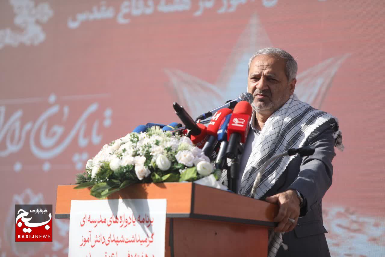 یکی از وظایف مهم آموزش و پرورش، انتقال فرهنگ، ارزش‌ها و باورها به دانش‌آموزان است