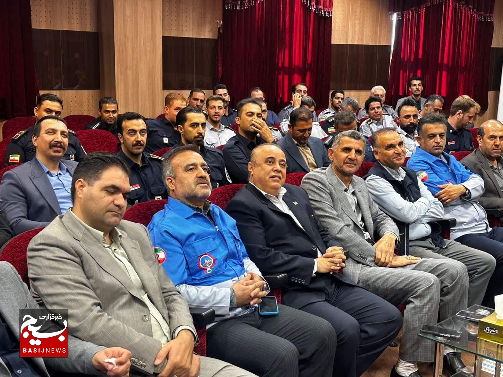ممیزی ایمنی بیش از یکهزار واحد تولیدی در شهرک های صنعتی قزوین ممیزی ایمنی بیش از یکهزار واحد تولیدی در شهرک های صنعتی قزوین