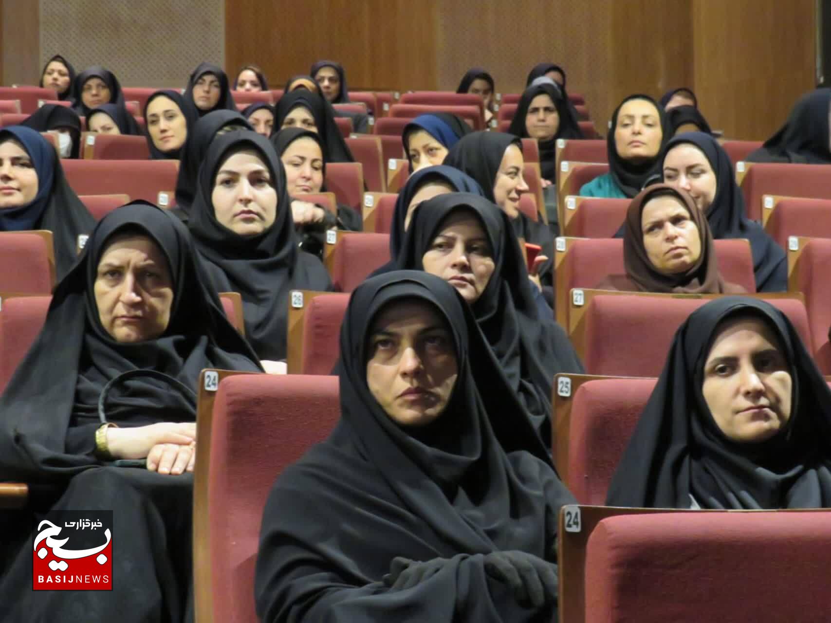 ملت ایران با ولایت، شکست‌ناپذیرترین امت تاریخ اسلام است