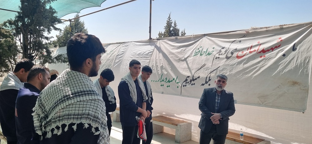 حضور اعضای تیم ملی بسکتبال نوجوانان بر مزار شهدا + تصاویر