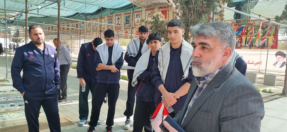 حضور اعضای تیم ملی بسکتبال نوجوانان بر مزار شهدا + تصاویر