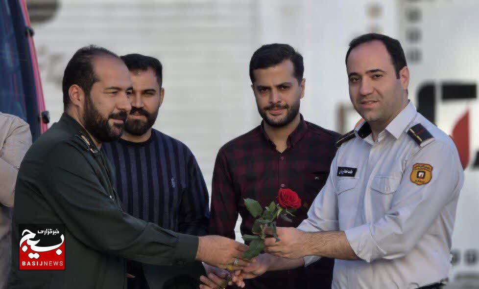 تجلیل بسیجیان همدانی از آتش‌نشانان