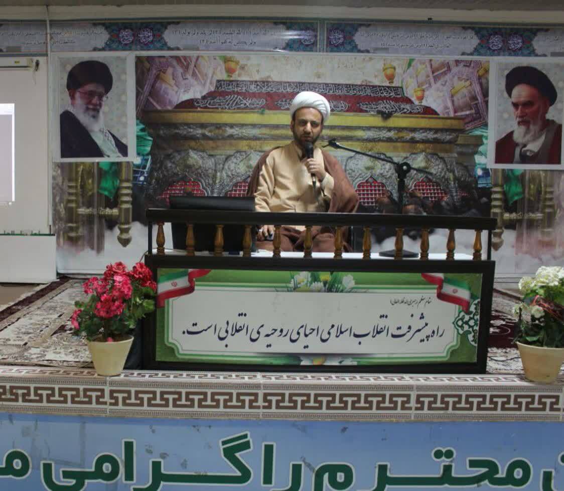 سیره و زندگی امام حسن عسکری (ع) الگویی کامل برای پایداری و حفظ ایمان در شرایط سخت است سیره و زندگی امام حسن عسکری (ع) الگویی کامل برای پایداری و حفظ ایمان در شرایط سخت است