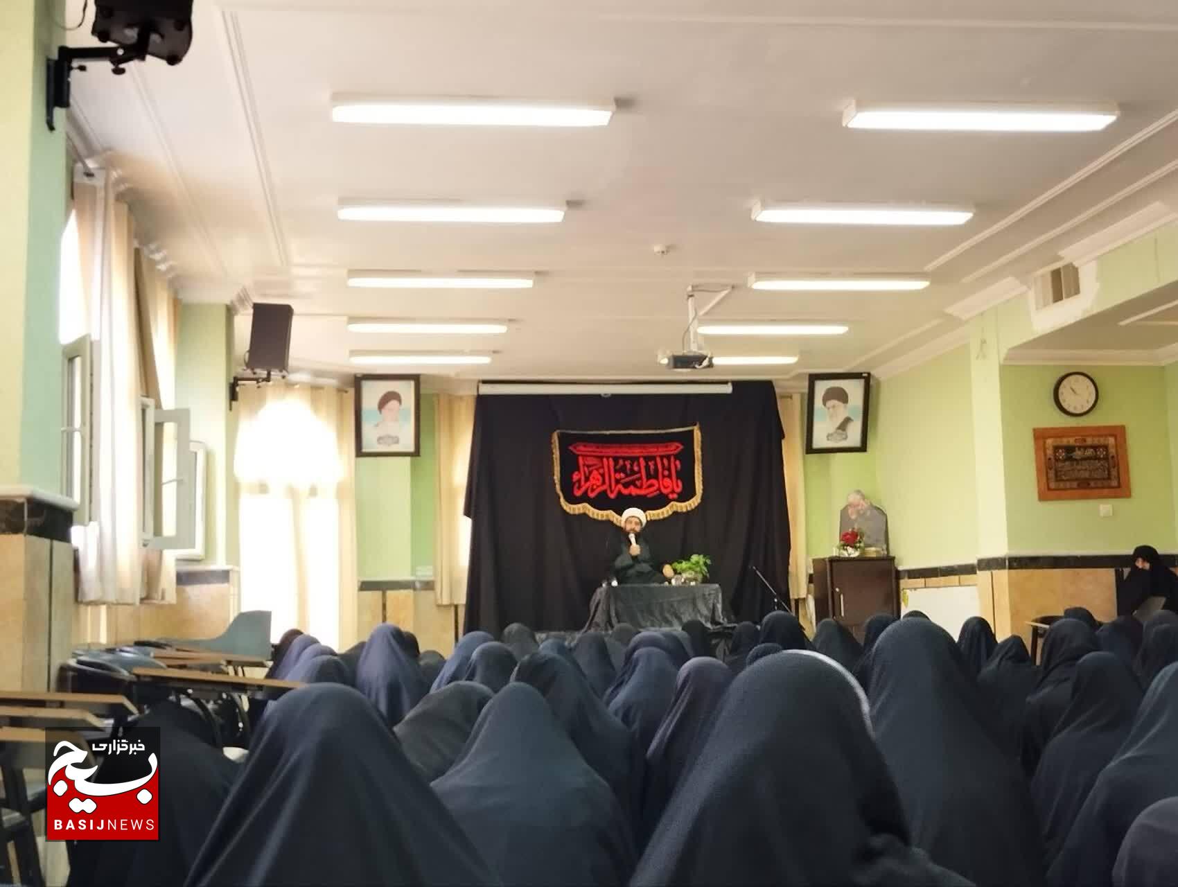 حضرت زهرا (س) نمونه کامل ایمان، اخلاص و ولایت‌مداری است