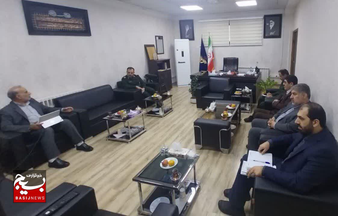 دیدار مدیرعامل صندوق ذخیره بسیجیان کشور با فرمانده سپاه قدس گیلان