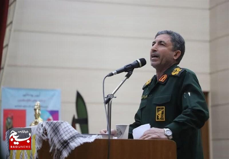 ملت ایران تن به گزینه تسلیم و اتکا به آمریکا را نخواهد داد