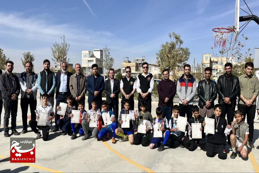 برگزاری همایش باشکوه دو و میدانی با حضور ۱۸۰ دانش آموز لالجینی